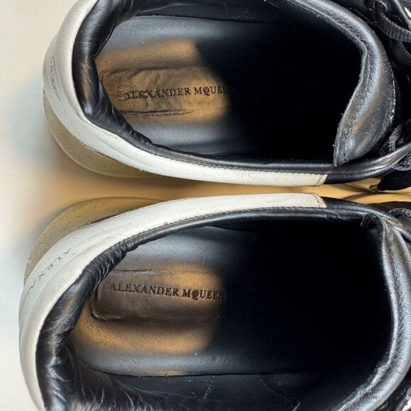 Alexander McQueen Oversized Sneaker - Picture 8 of 11